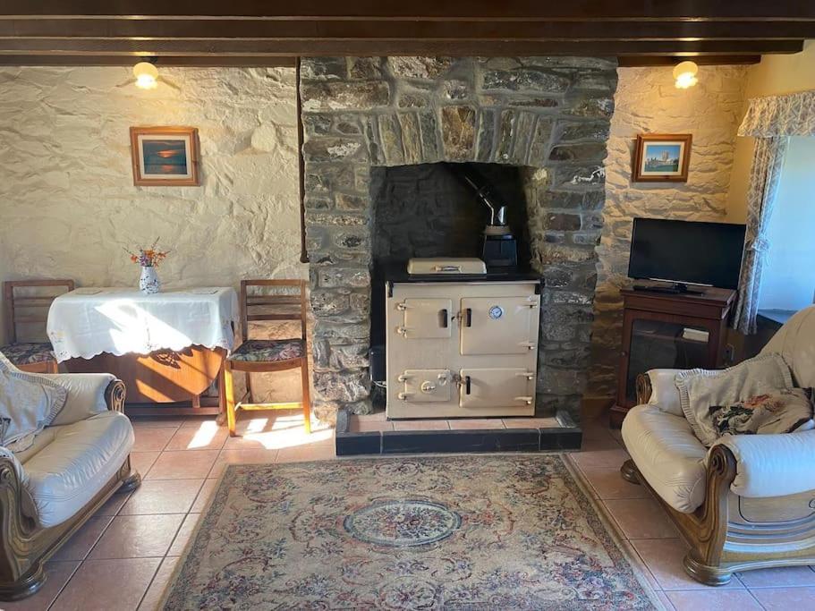 Banc Cottage Moylgrove Exterior foto